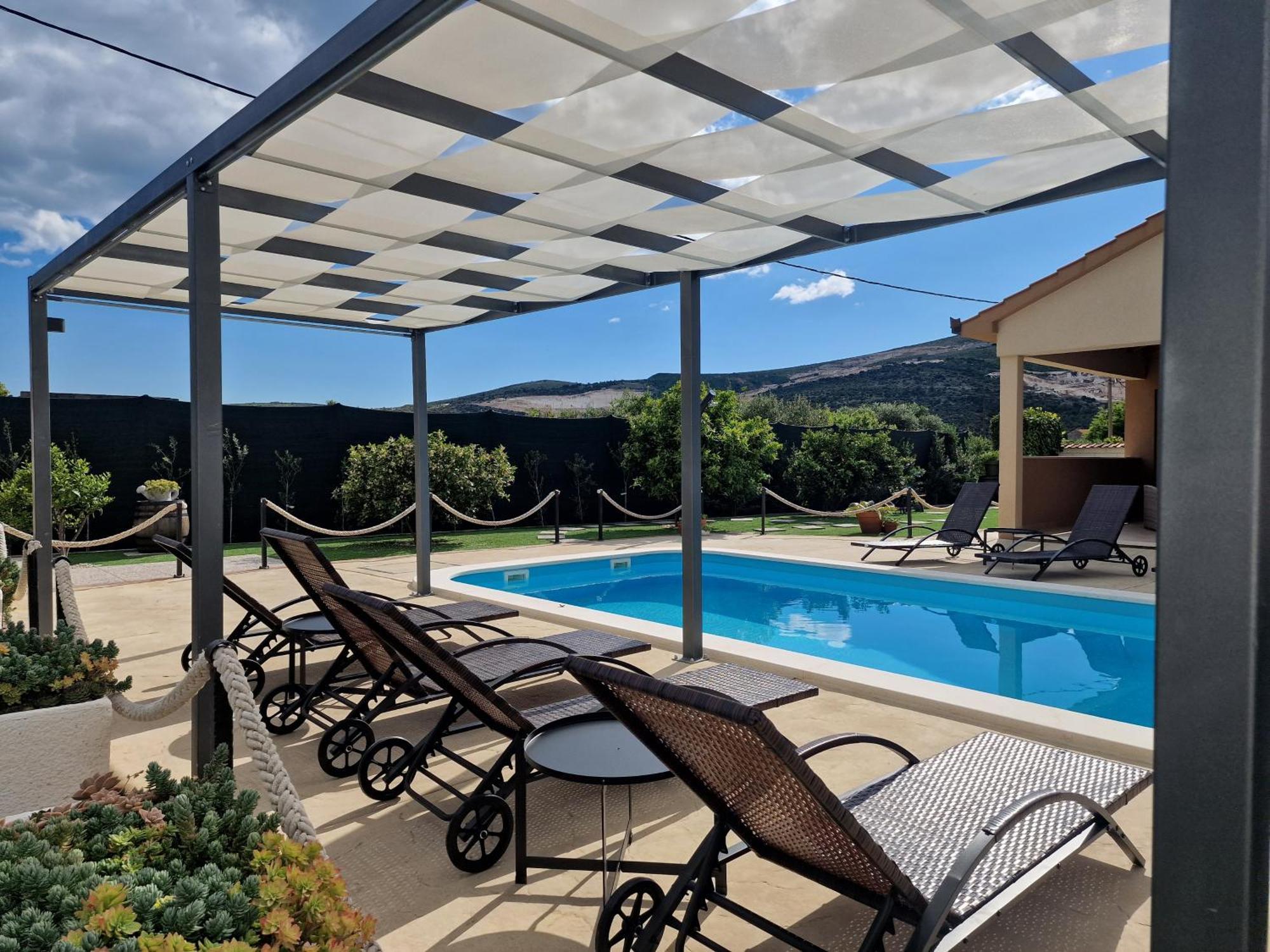 Beautiful Holiday Home "Villa Luka" Kastel Stafilic ภายนอก รูปภาพ